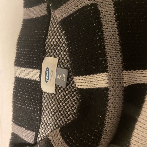 Pattern Knit Sweater - Picture 2 of 2